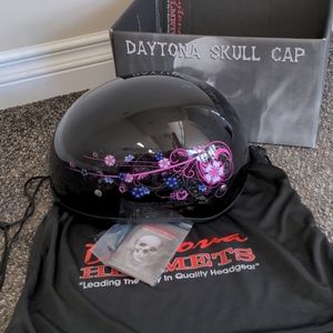 Daytona Skull Cap - Ladies Helmet Flowers XL - NWT